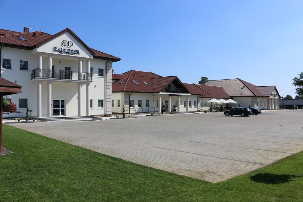 Bialy Dwor Bed and Breakfast Rychwal Εξωτερικό φωτογραφία