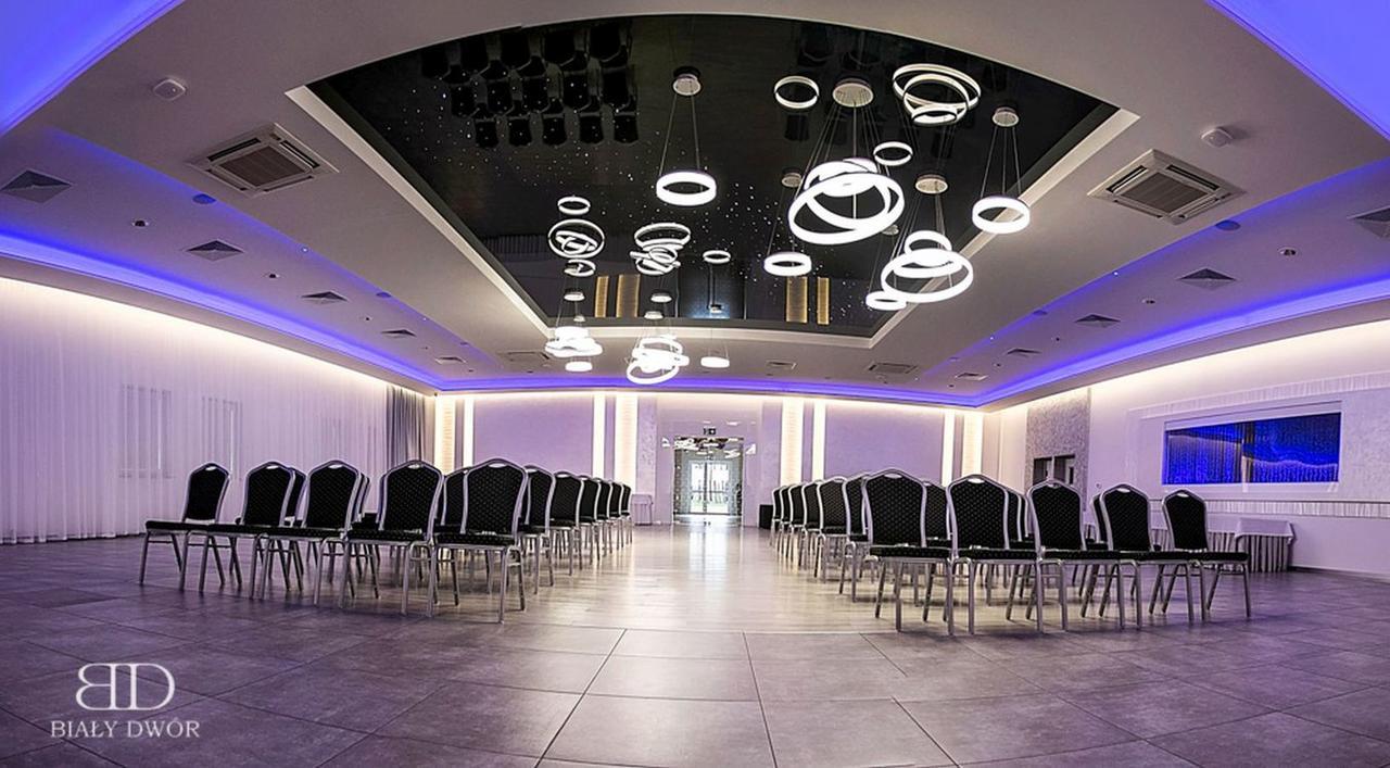 Bialy Dwor Bed and Breakfast Rychwal Εξωτερικό φωτογραφία