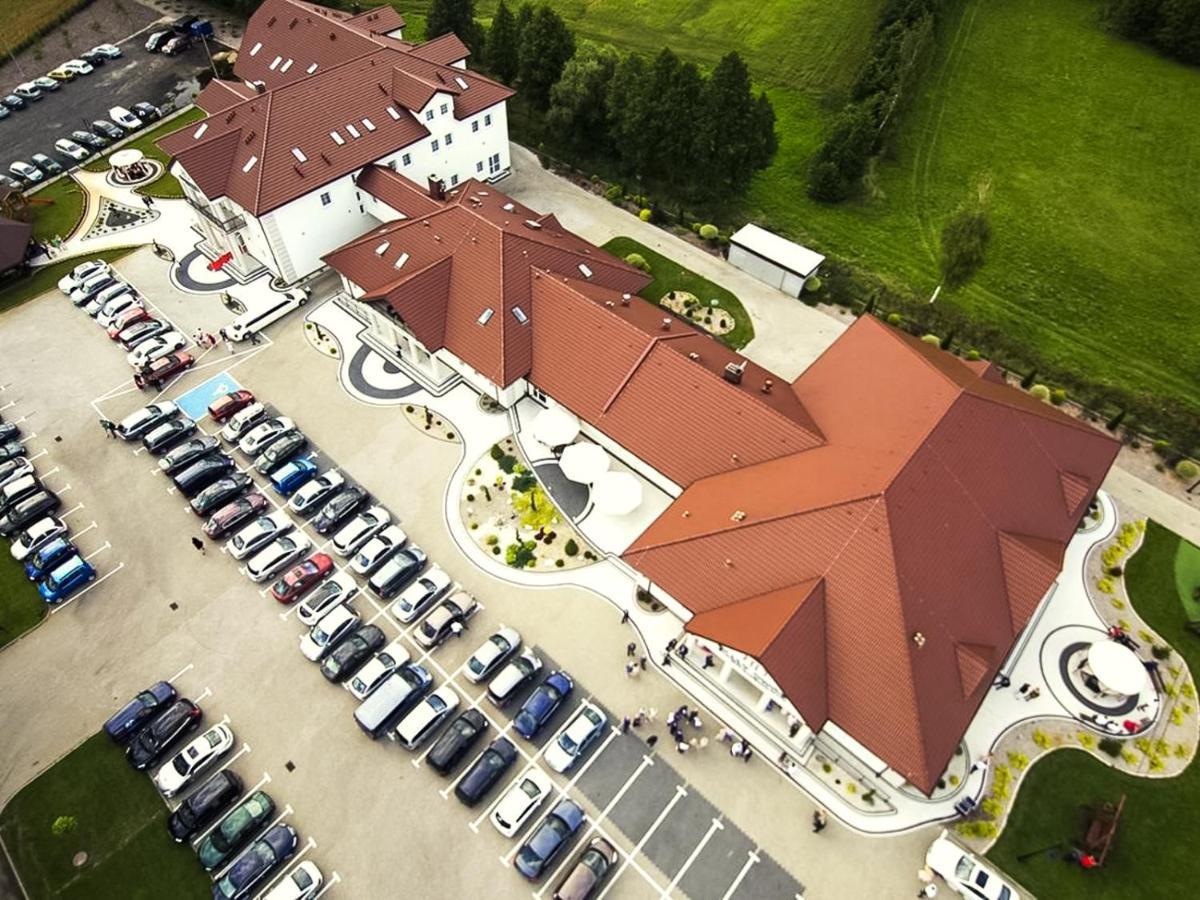 Bialy Dwor Bed and Breakfast Rychwal Εξωτερικό φωτογραφία