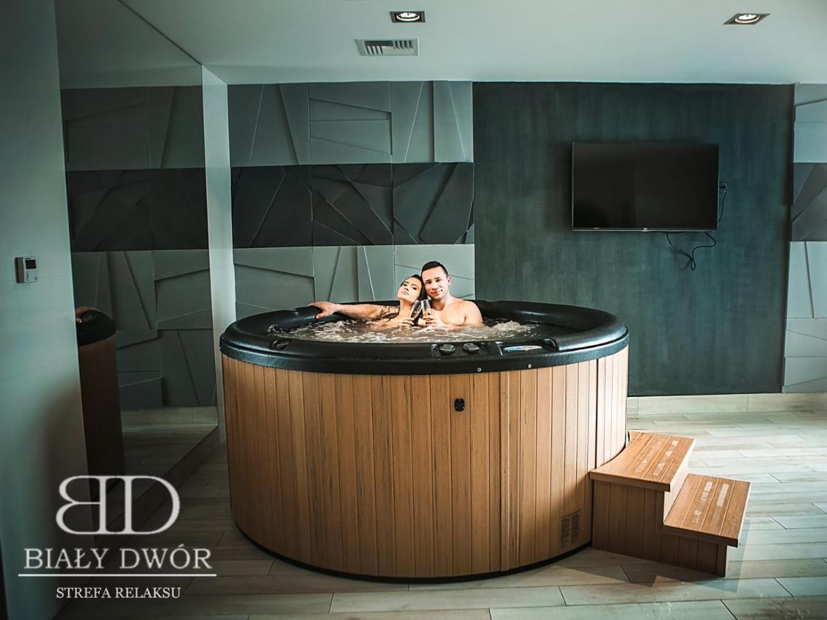 Bialy Dwor Bed and Breakfast Rychwal Εξωτερικό φωτογραφία